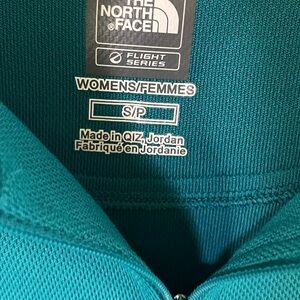The North Face Turquoise Pullover with collar..long sleeve